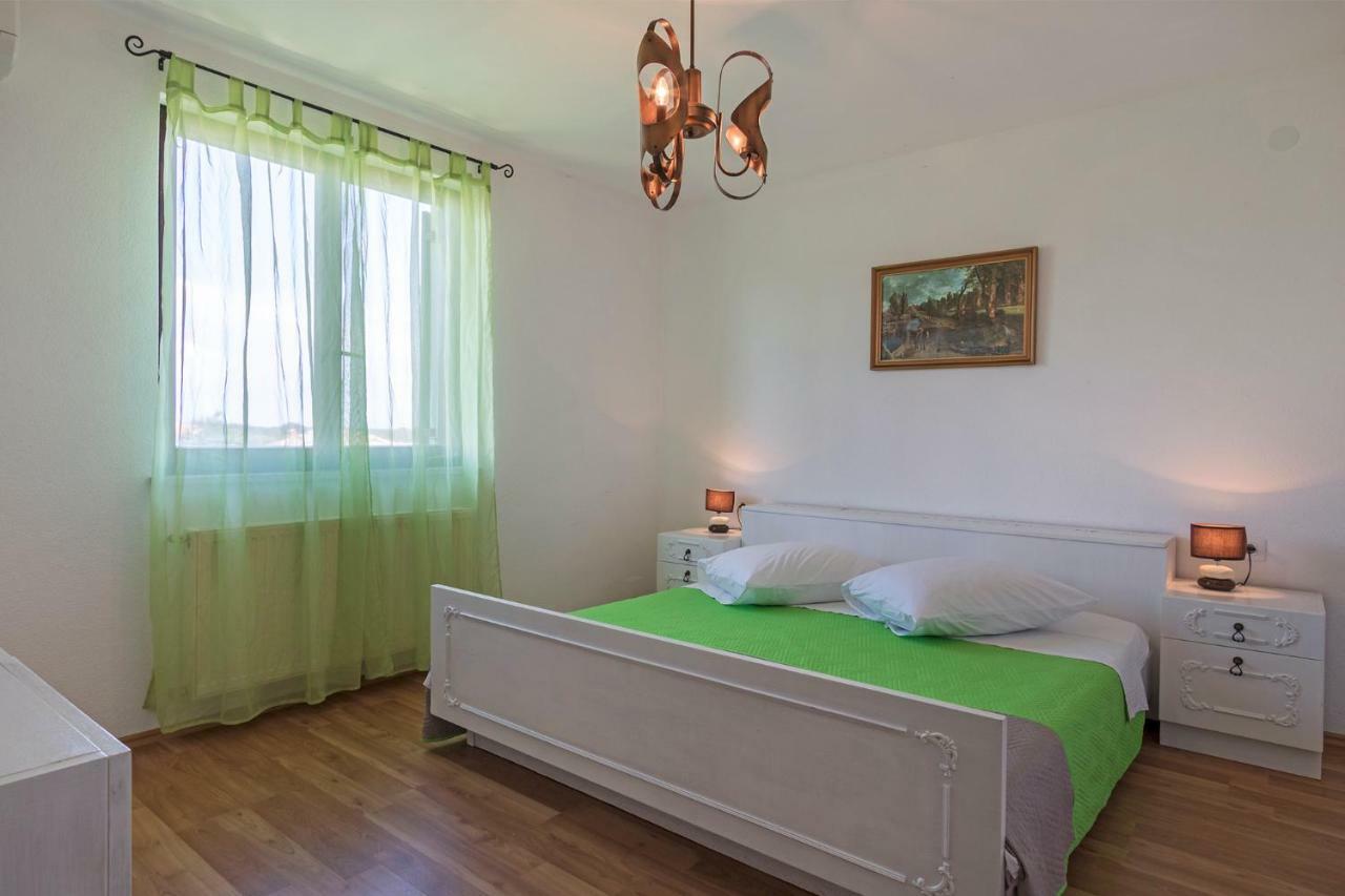 Vila Lokvanj Ližnjan Kültér fotó
