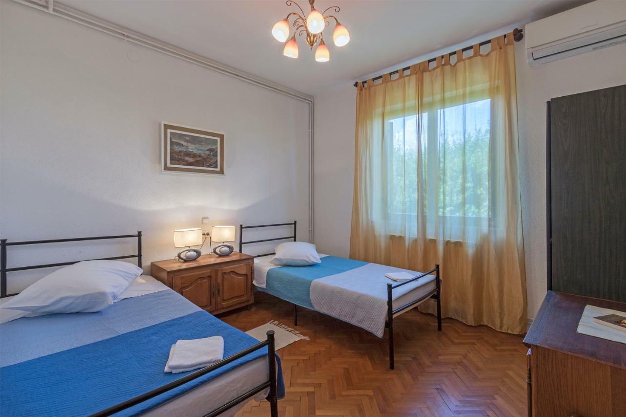 Vila Lokvanj Ližnjan Kültér fotó